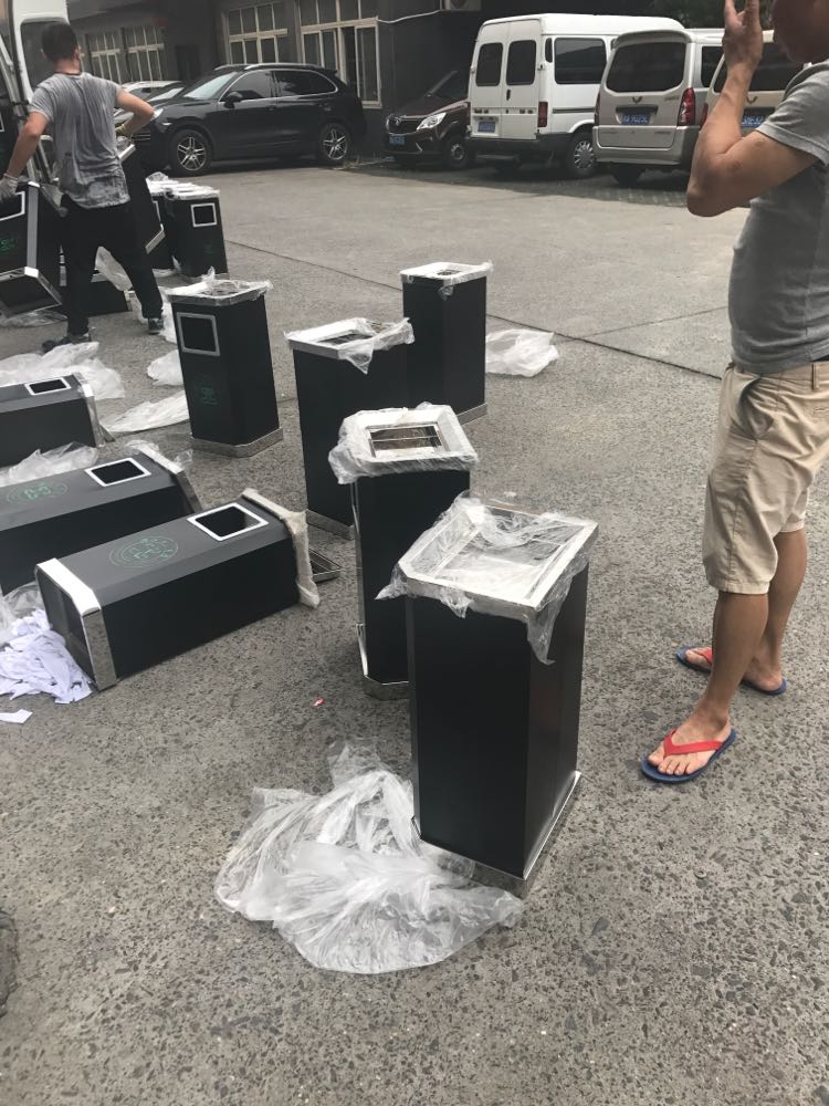 垃圾桶 垃圾桶